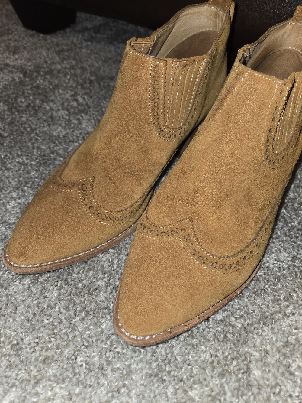 Madewell Suede Grayson Brogue Chelsea Ankle Boots Amber Brown Women's US 8.5 - Picture 14 of 14